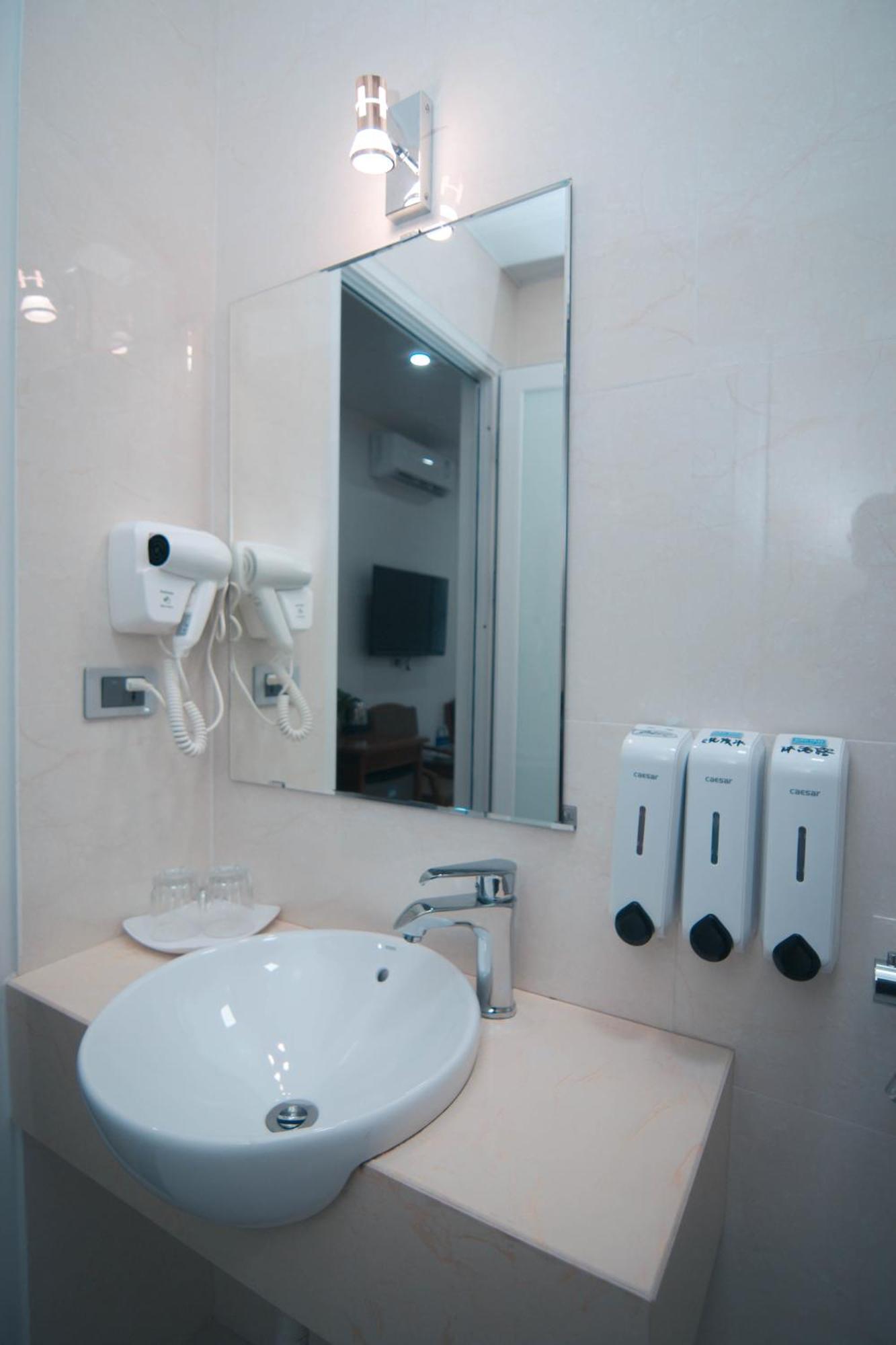 Hoang Long Hotel 하롱 외부 사진